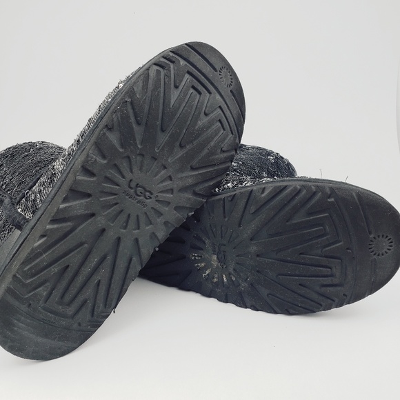 UGG | Girl's Youth Sequin Silver/Black Boots - 6 - Picture 8 of 8